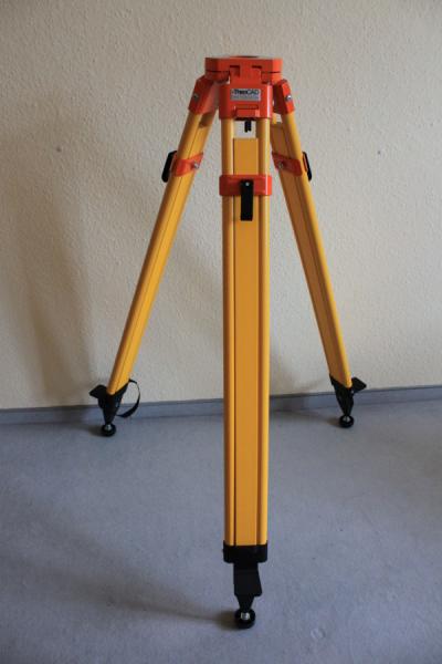 Holz-Stativ mit Gummifüßen